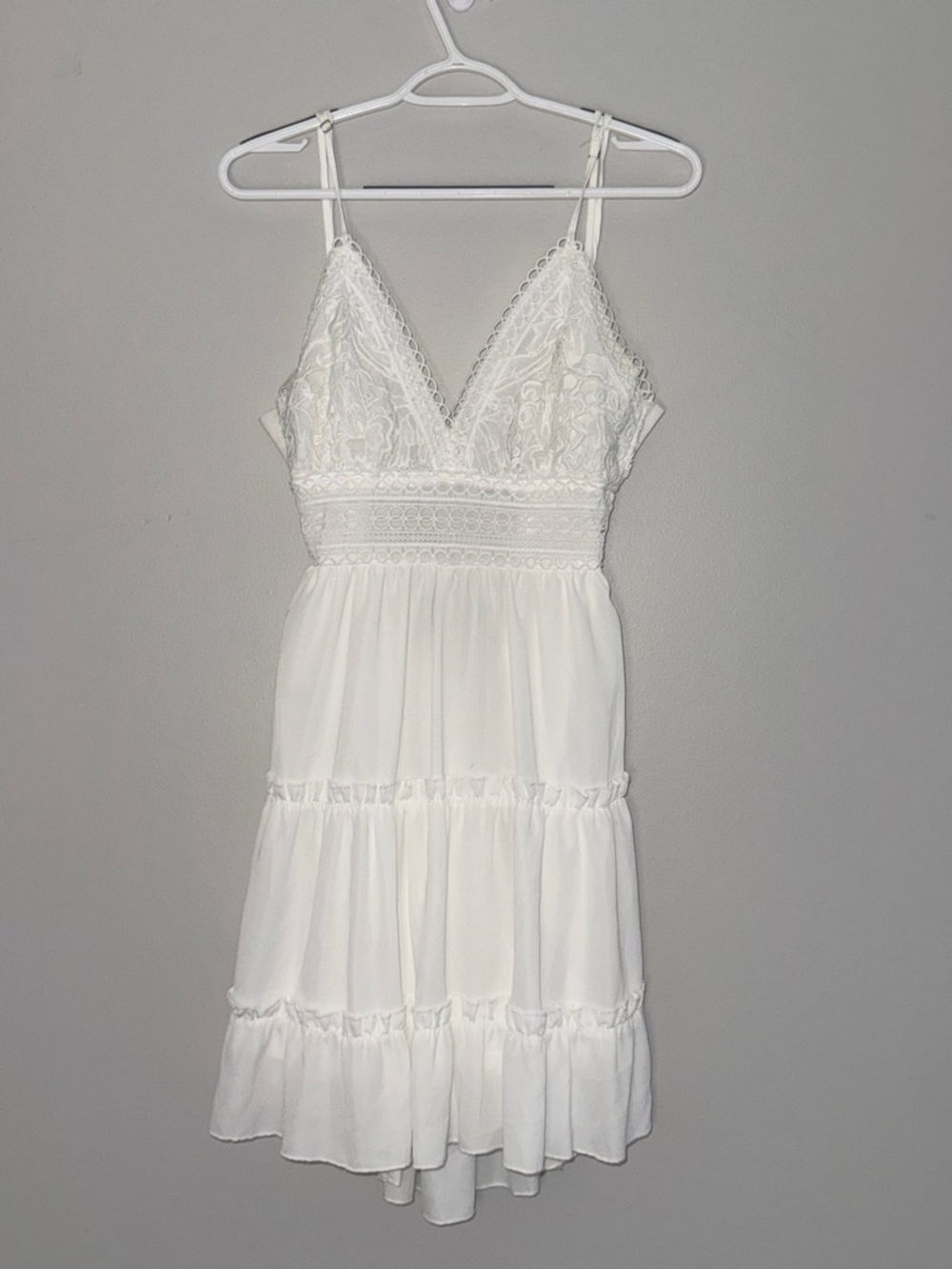 White Lace Bodice Tiered Spaghetti Strap Dress